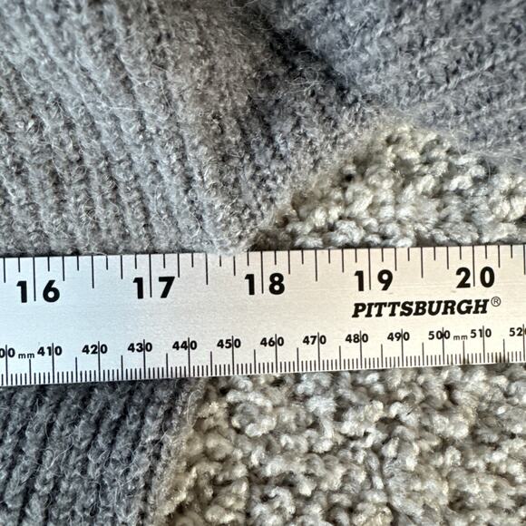 Chelsea & Violet Knit Silver Gray Sweater Large - Picture 8 of 8